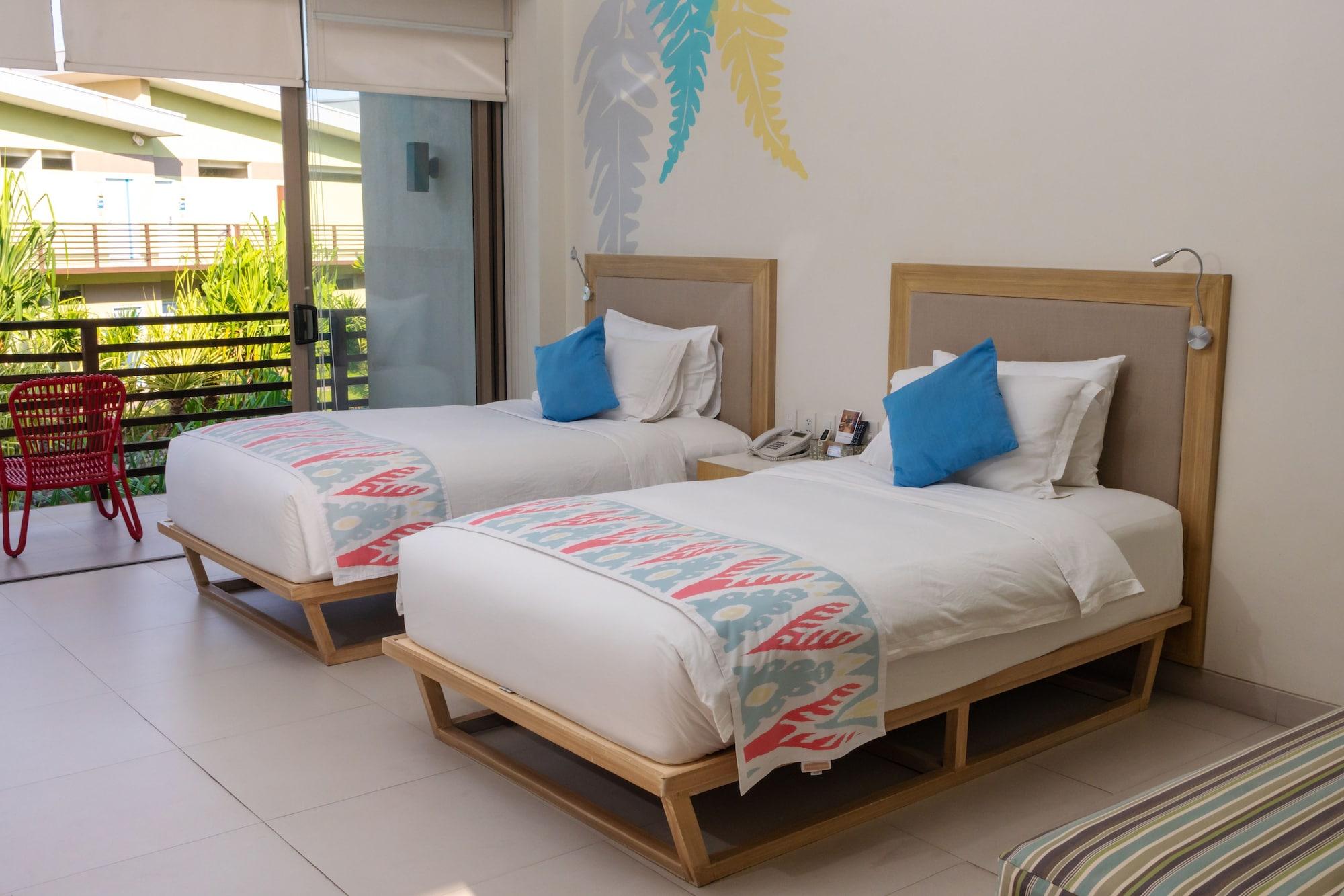 Costa Pacifica Resort Baler Extérieur photo