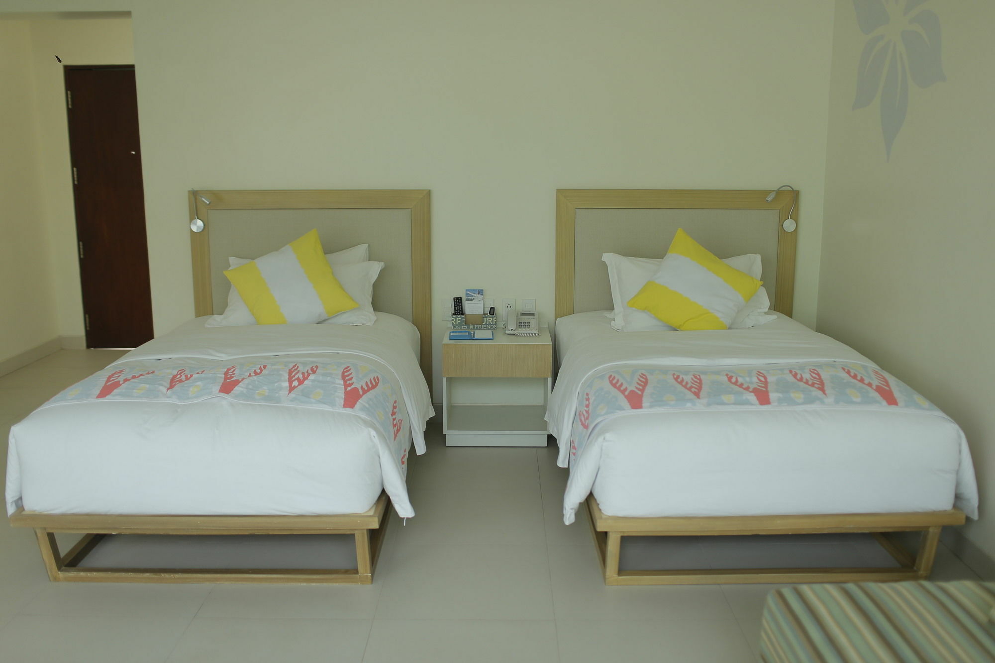 Costa Pacifica Resort Baler Extérieur photo